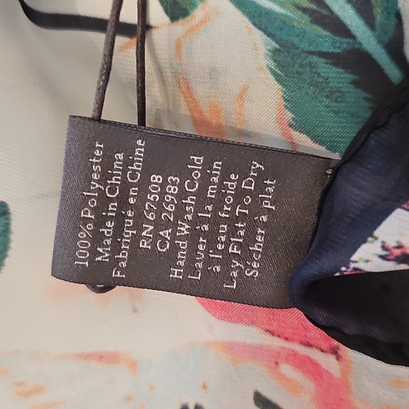 NWT Vince Camuto Lily Square Bright Floral Print Satin Scarf - Picture 13 of 13